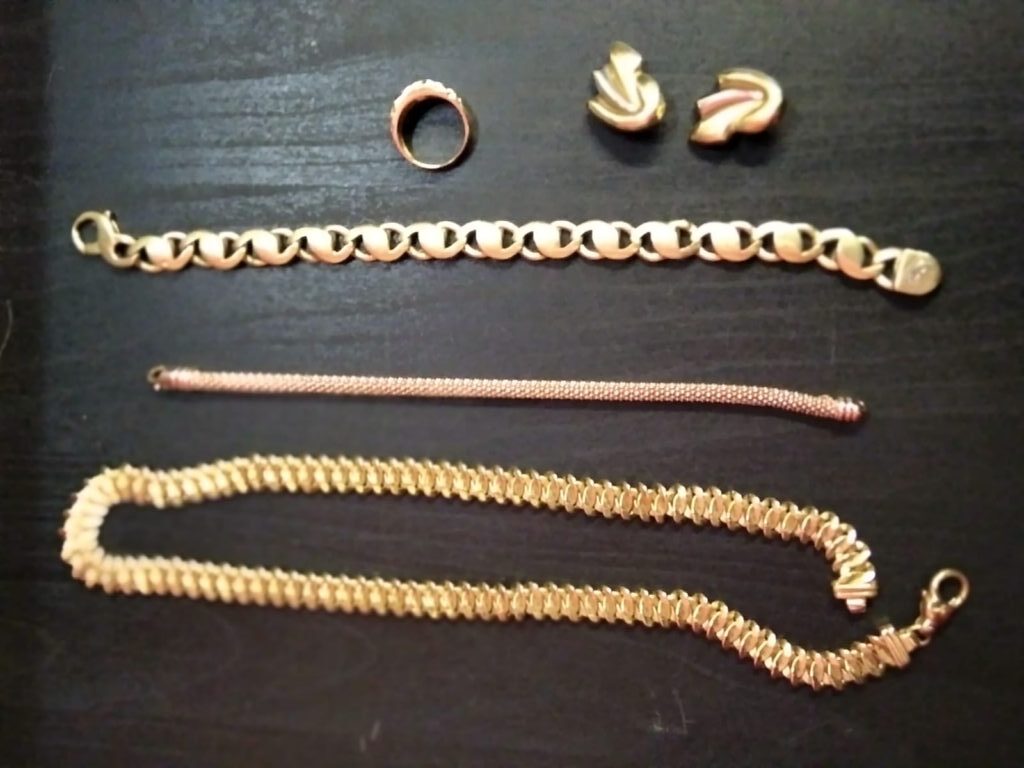 Collane e anelli d'oro